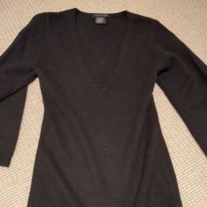 Theory Cashmere Sweater Black Slim Body with Wide Arms V Neck S/P